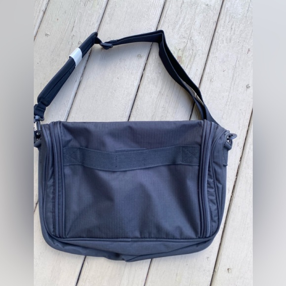 NEW Skyway - Black nylon overnight bag, Size: 25”W x 11”H x 7”D - Picture 2 of 14